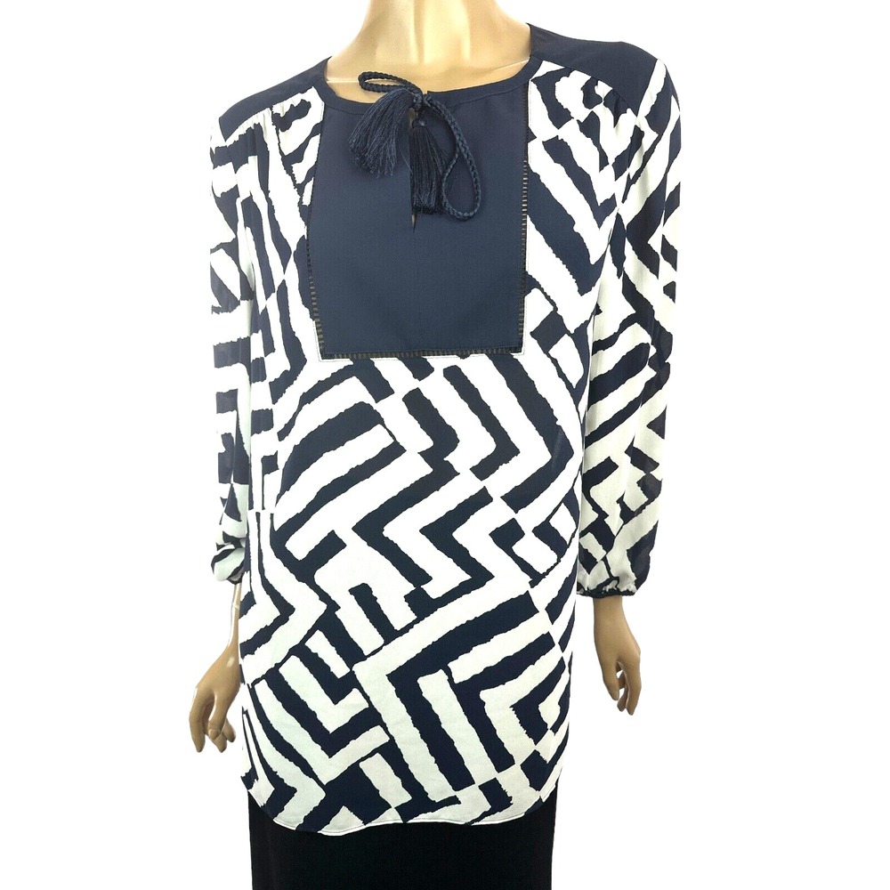 Chico's Travelers Collection White w Blue Zig Zag Pattern Sz 1 (8-10) 3/4 Sleeve